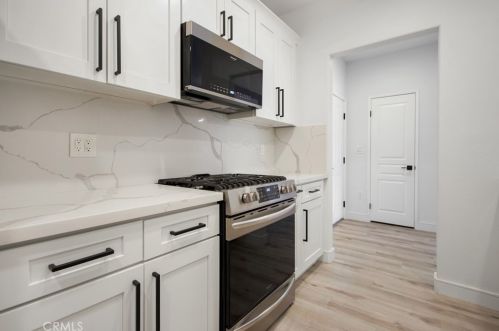 2117 Watermarke Pl, Irvine CA  92612-1698 exterior