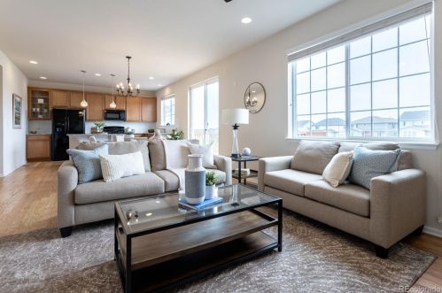 7400 Old Hammer Way, Aurora CO 80016-6115 exterior