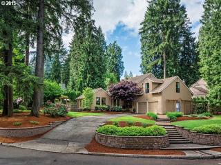 2107 128th St, Vancouver, WA 98685-2323