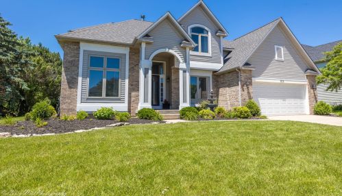 1223 Foxpointe Dr, Sycamore IL  60178-3219 exterior