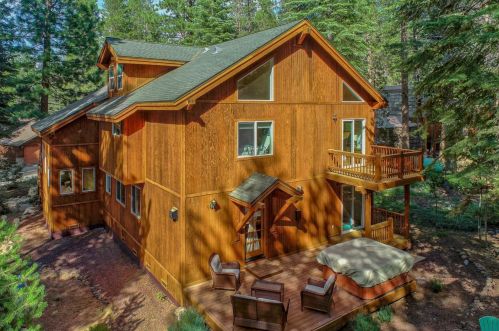 12532 Pine Forest Rd, Truckee, CA 96161-2638