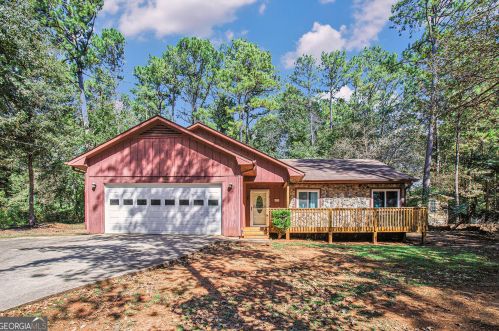 8280 Phipps Rd, Palmetto, GA 30268-2431