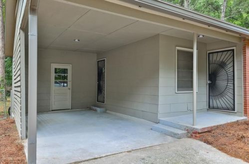 2808 Argyle Dr, Atlanta GA  30318-3310 exterior
