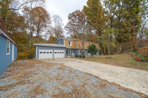 4370 Hadaway Rd, Kennesaw, GA 30152-3917