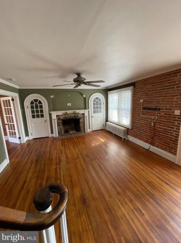 549 Burrowes Ave, Lancaster PA  17602-2120 exterior