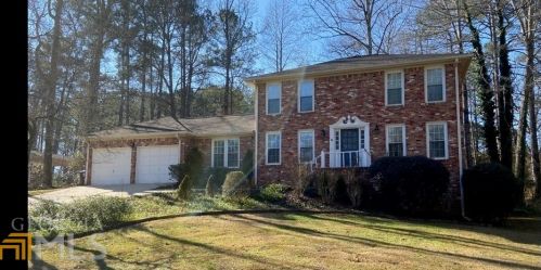 4 Shadowwood Dr, Newnan, GA 30265-1235
