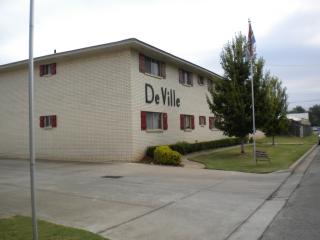 1111 48th St, Tulsa OK  74105-3335 exterior