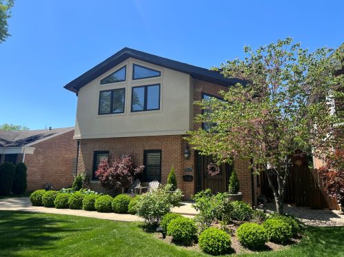 8242 Newcastle Ave, Niles, IL 60714-2615