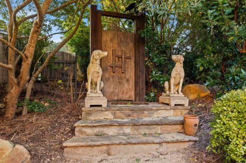 1220 Cima Linda Ln, Santa Barbara, CA 93108-1823