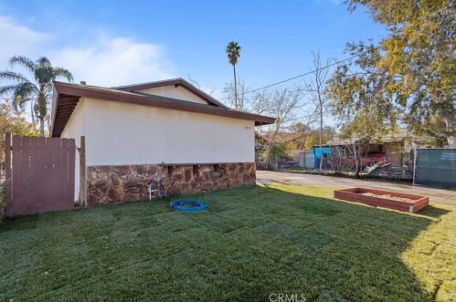 7472 Freda Ave, Riverside, CA 92504-4510