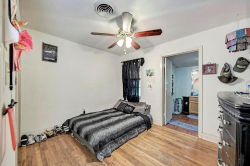 810 Sledge St, Uhland TX 78640-5609 exterior