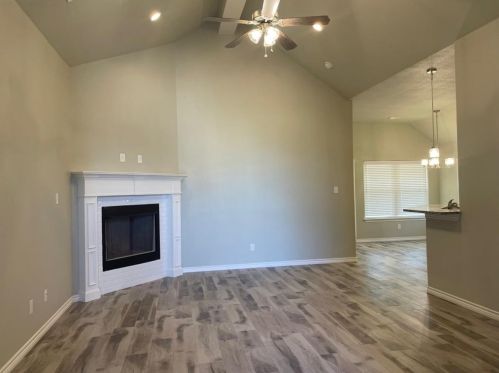 3328 Windcrest Dr, Granbury TX  76049 exterior