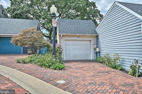 38 Vine St, Lancaster PA  17602-3549 exterior