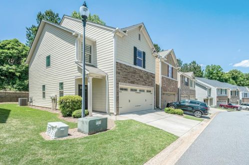 149 Townview Dr, Holly Springs, GA 30189-7221