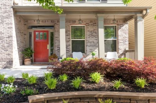 2035 Hatteras Way, Atlanta GA  30318-1084 exterior