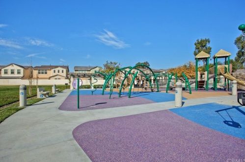 17 Woodfern, Irvine CA  92614-5457 exterior