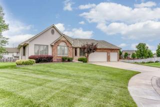 1301 Parkwood Ct, Derby, KS 67037-8897