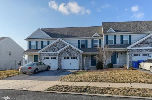 737 Winding Ln, Harrisburg, PA 17111-2359