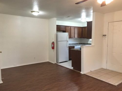 2910 Ennis Ave, Fort Worth TX  76111-3708 exterior