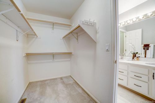 5201 Genoa Way, Aurora CO 80013-6295 exterior