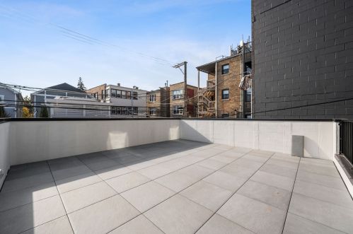 2612 Chicago Ave, Chicago IL  60622 exterior