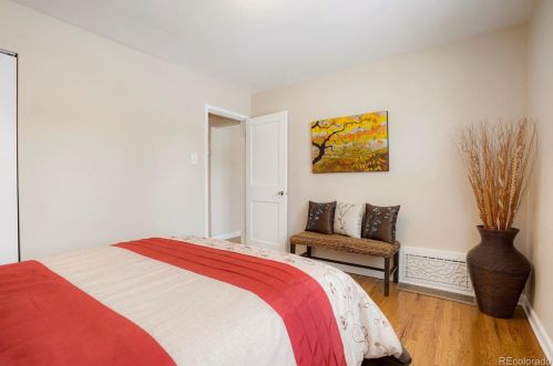 1257 Locust St, Denver CO 80207-3943 exterior