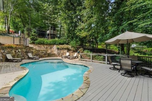 500 Highbrook Dr, Atlanta GA  30342-2319 exterior