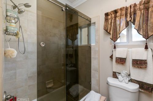 18003 Green Orchard Pl, Riverside CA  92508-8743 exterior