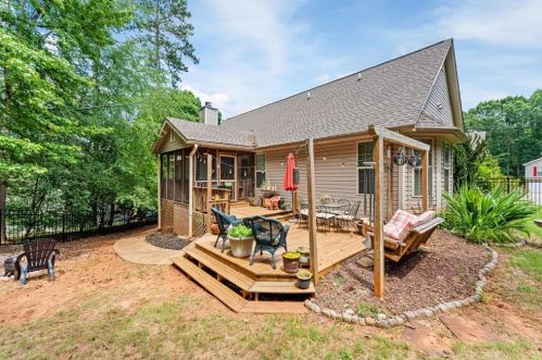 358 Jefferson Walk Cir, Jefferson GA  30549-5542 exterior