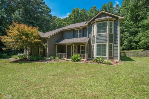 75 Leah Dr, Newnan, GA 30265-1827