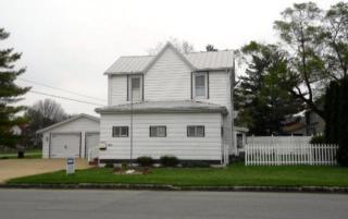 102 3rd St, Hoopeston IL  60942-1421 exterior