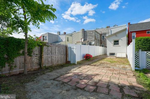618 1st St, Lancaster PA  17603-3622 exterior