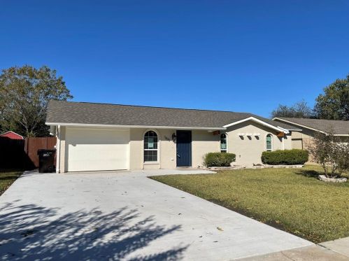 1805 Armstrong Dr, Plano TX  75074-5077 exterior