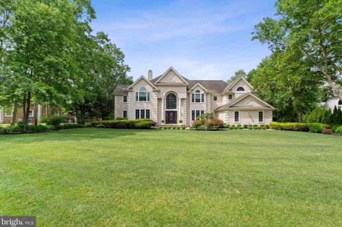 10 Caledonia Dr, Palermo, NJ 08230-1537