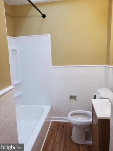 5341 Lindbergh Blvd, Philadelphia PA  19143-5829 exterior