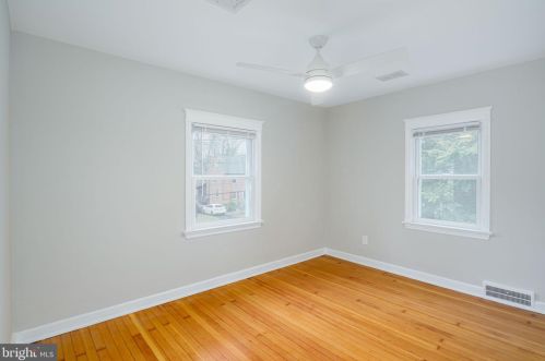 450 Elm Ave, Tavistock NJ  08033-2645 exterior