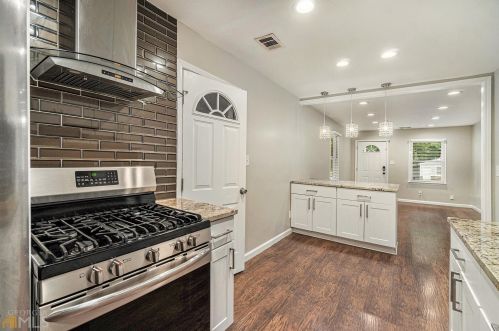 2843 Mango Cir, Atlanta GA  30318-3836 exterior