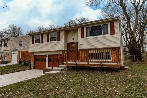10213 Crestland Ct, Cincinnati, OH 45251-1701