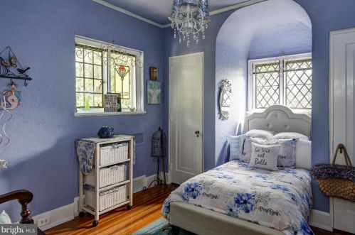 585 Warwick Rd, Haddonfield NJ 08033-3845 exterior