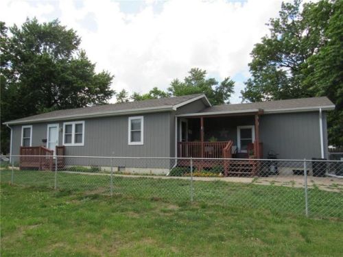 433 Poplar St, Ottawa, KS 66067-2029