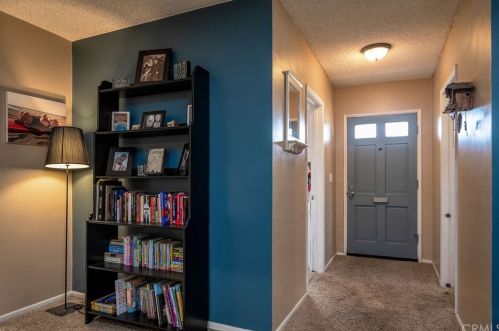 7102 Kengard Ave, Whittier, CA 90606-2024