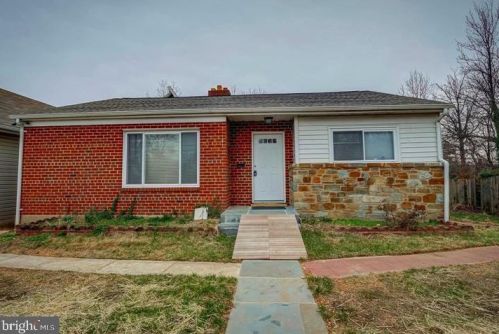 8121 Lockney Ave, Silver Spring MD  20912-7303 exterior