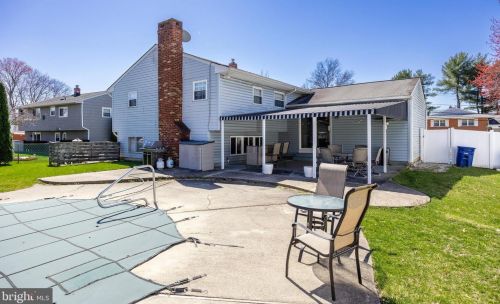 112 Apple Ln, Mount Laurel NJ  08054-1017 exterior