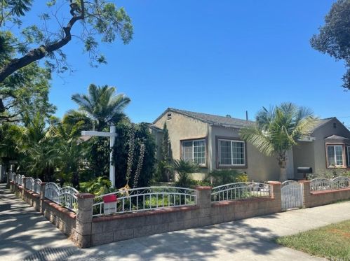 418 Shelton St, Santa Ana, CA 92703-4520