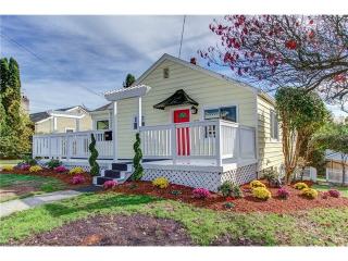 1537 Pearl St, Seattle, WA 98108-1961