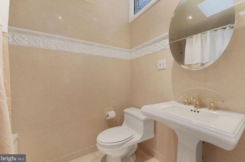 315 Maple Ave, Haddonfield NJ 08033-1438 exterior