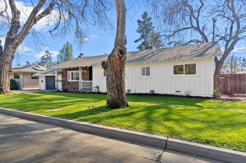 804 Beverly Way, Fresno, CA 93704-4807