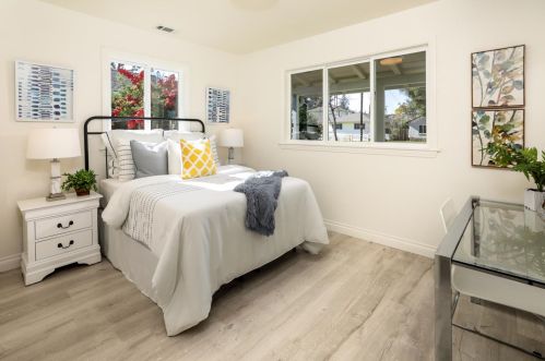 483 Los Ninos Way, Los Altos CA 94022-1727 exterior