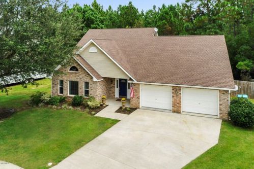 1562 Redwood Ct, Biloxi, MS 39532-5011