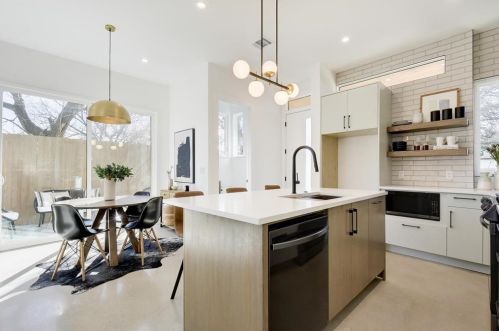 4907 Delores Ave, Austin TX  78721-2107 exterior